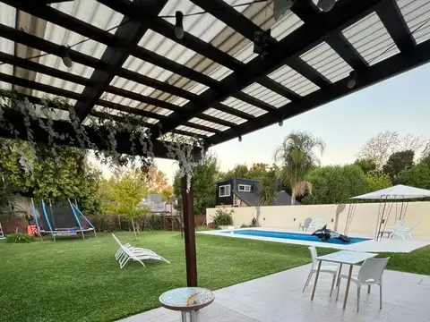 VENTA CASA 3 AMBIENTES  CON PARQUE PISCINA Y ESPACIO VERDE VILLA ROSA PILAR