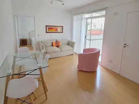 ALQUILER 2 AMBIENTES CON BALCON Y PARRILA