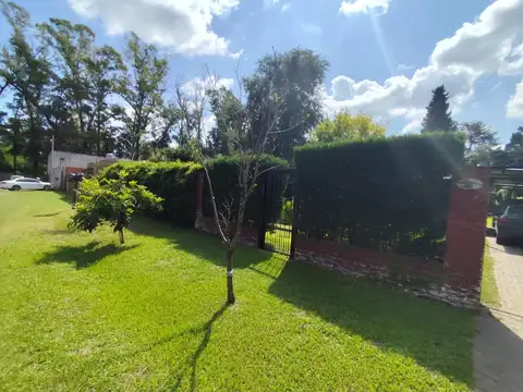 Venta casa 3 ambientes con piscina