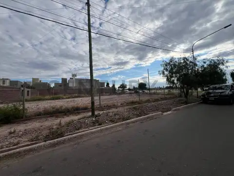 Century21Lopez Vende Lote Esquina Ideal Emprendimiento Inmobiliario en el Barrio Viejo Tonel 2