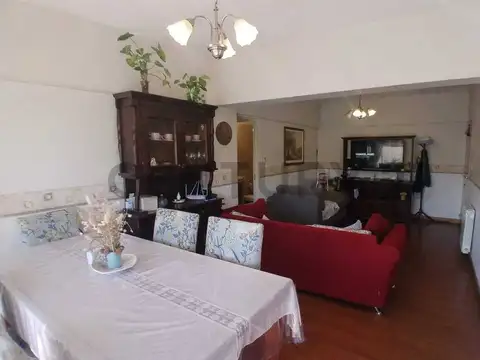 Departamento 6 ambientes con 1 baño