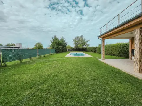 Casa en Venta con 1 cochera