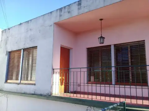 Depto Tipo Casa en Venta con 1 cocheras