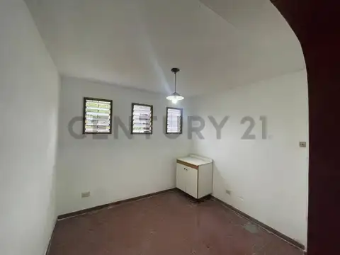 Depto Tipo Casa en Venta en Castelar, USD 47.000
