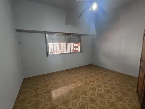 Depto Tipo Casa en Alquiler 40 años