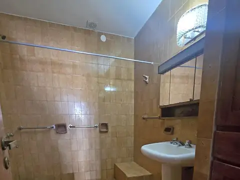 ALQUILER PH DE 3 AMBIENTES EN VILLA ADELINA