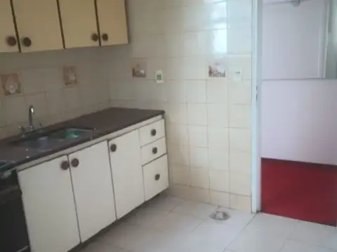 Amplio dpto en gran ubicacion