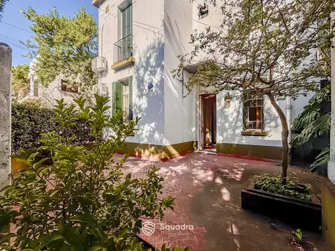 VENTA - Casa de 3 dormitorios con cochera doble y dos patio. Barrio Parque, Rosario.