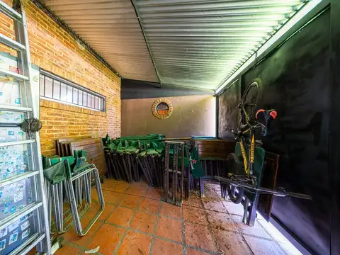 Casa en Venta con 1 cochera