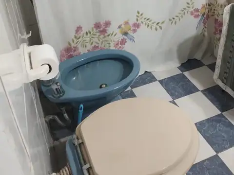 CASA DE 3 DORMITORIOS CON COCHERA Y TERRAZA