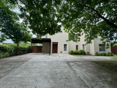 Casa en Venta y Alquiler en Santa Catalina 3 dormitorios, Villanueva 100