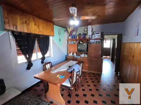Casa en venta - 3 Dormitorios 2 Baños - 300Mts2 - Rafael Castillo