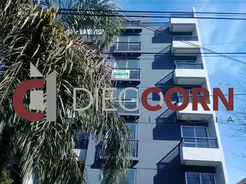 La Roche 300, Piso 2