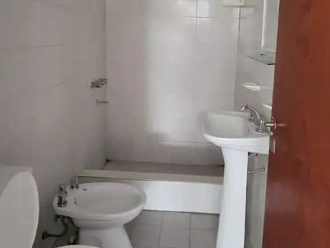Depto Tipo Casa en Alquiler 35 años