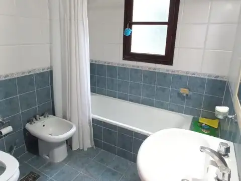 Casa 6 ambientes con 3 baños