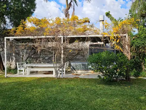 Casa 6 ambientes con 5 baños