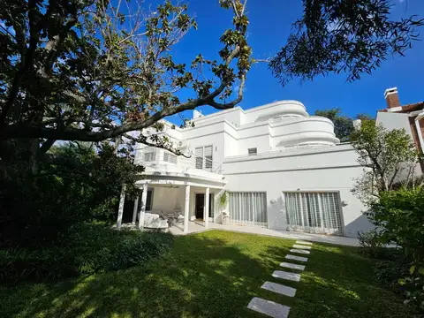 CASA EN VENTA EN VICENTE LOPEZ