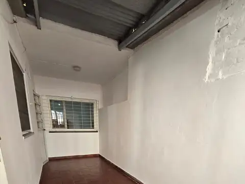 Depto Tipo Casa en Venta 50 años