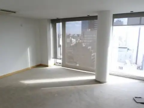 Oficina en Venta con 17 cocheras
