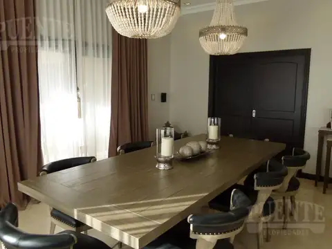 Casa Toda en Planta Baja, impecable, en Saint Thomas