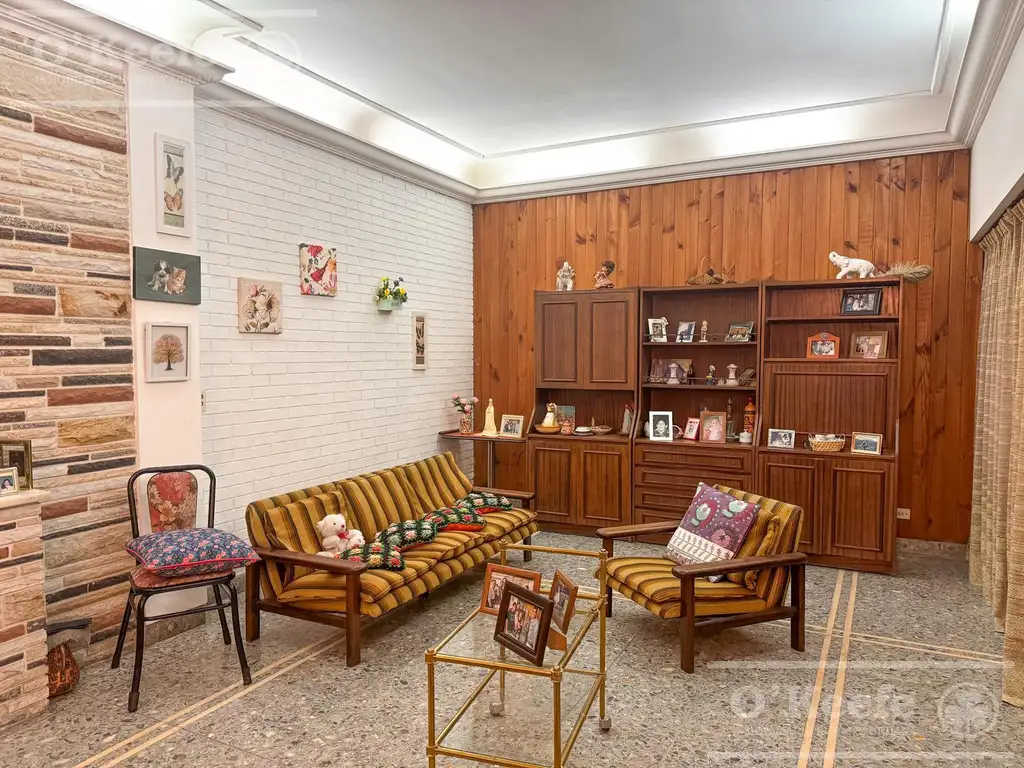 Casa en Venta en Bernal-Jose E Lopez al 300