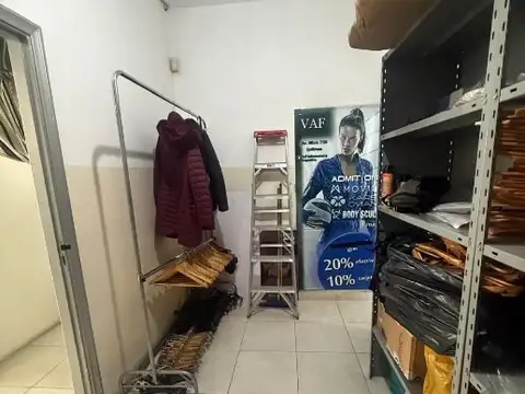 LOCAL EN VENTA EN QUILMES CENTRO.