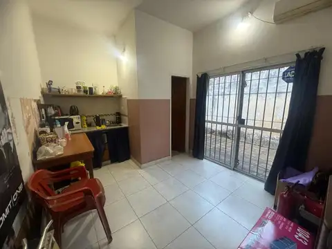 LOCAL EN VENTA EN QUILMES CENTRO.