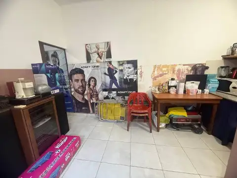 Avenida Mitre entre Olavarría y Humberto Primo 700