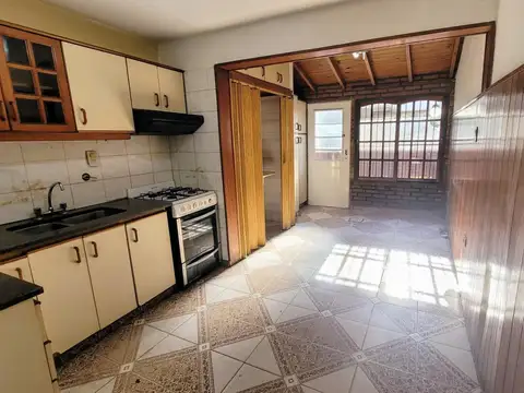 Depto Tipo Casa en Alquiler con 1 cocheras