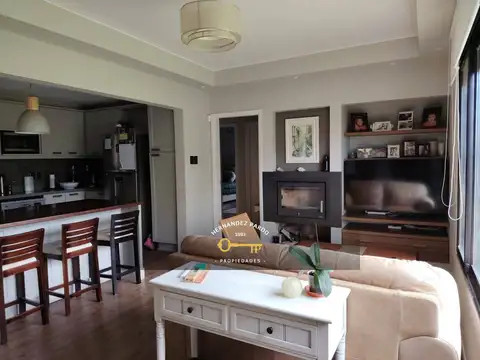 Casa 7 ambientes con 3 baños