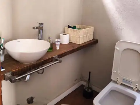 Hermosa y amplia casa en excelente punto, con piscina, Lagomar Sur.