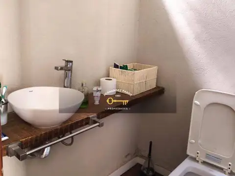 Hermosa y amplia casa en excelente punto, con piscina, Lagomar Sur.