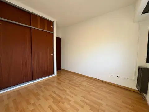 Alquiler. Departamento. 2 Ambientes. Bonpland y Soler.