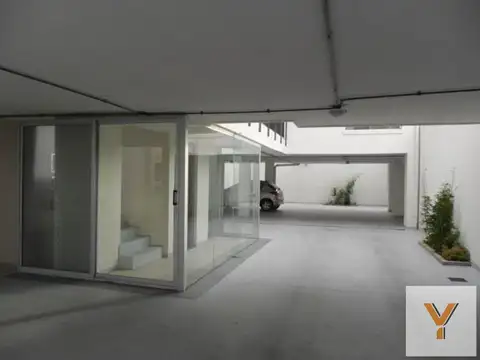 Cochera en venta - 12mts2 - Villa Sarmiento