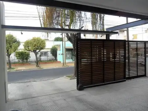 Perú e/ Emilio Mitre y Avenida Pres Perón
