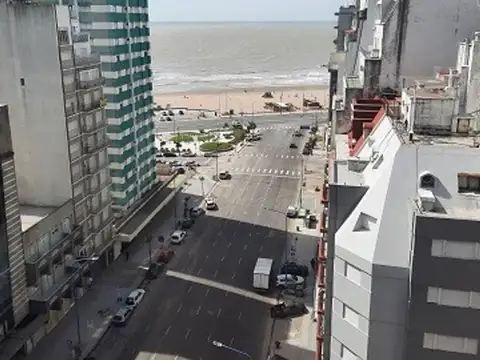 Departamento 3 ambientes a la calle- Vista al mar - Cochera