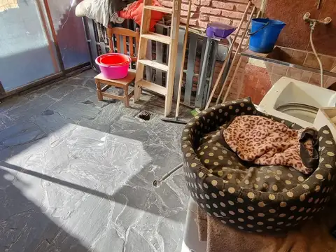 EN VENTA EN EL PALOMAR HERMOSO DUPLEX CON 3 DORMITORIOS, CUENTA CON COCHERA DESCUBIERTA - FICHA 9918