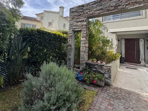 Casa en Venta de 5 dormitorios