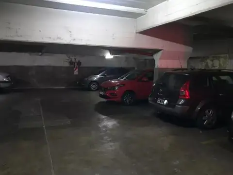 Laprida 1200 Recoleta Cochera U$18.000