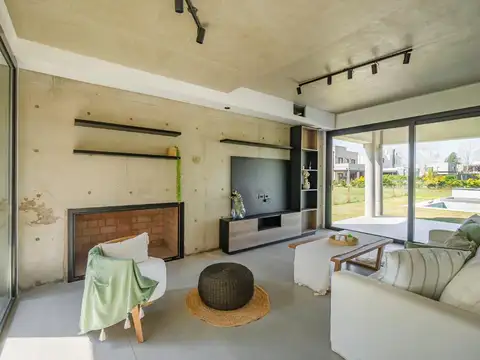 Casa en Venta en Countries y Barrios Cerrados en Ezeiza, USD 650.000