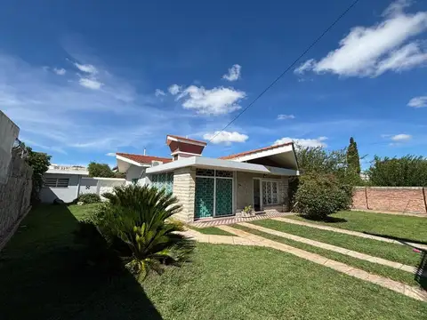 CASA VENTA 4 DORMITORIOS QUEBRADA DE LAS ROSAS APTA CREDITO
