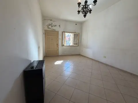 Venta casa a refaccionar 4 dor -  Crisol Sur