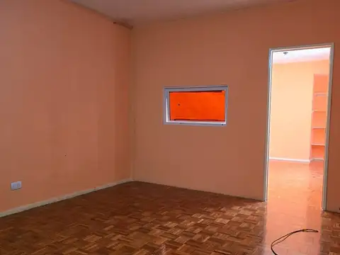 Amplio Monoambiente divisible - Apto Profesional 