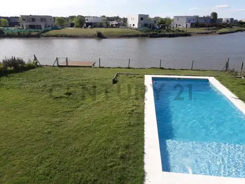 Av de los Lagos 100, Piso 0