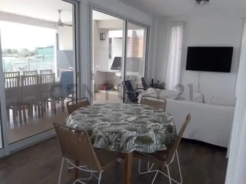 Casa en Alquiler en El Cazador, USD 2.100