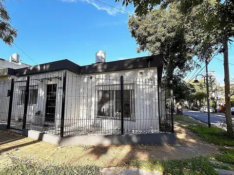 Casa en venta 3 amb con cochera PB Olivos