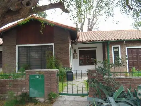 Casa Chalet  en Venta en Ciudad Jardin, Tres de Febrero, G.B.A. Zona Oeste