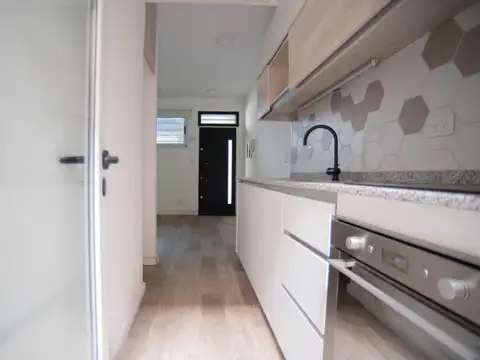 Depto Tipo Casa 2 ambientes con 1 baño