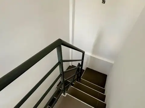 Depto Tipo Casa en Venta con 1 cocheras