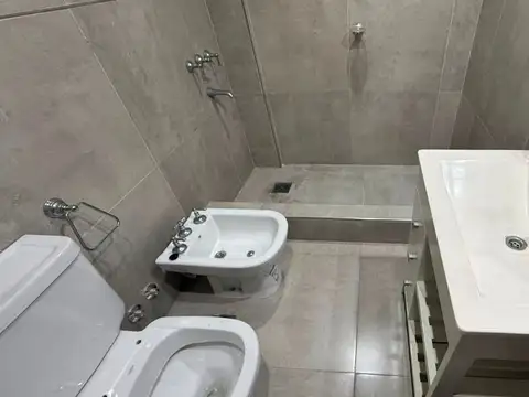 Departamento en Alquiler en Valentín Alsina, $ 580.000
